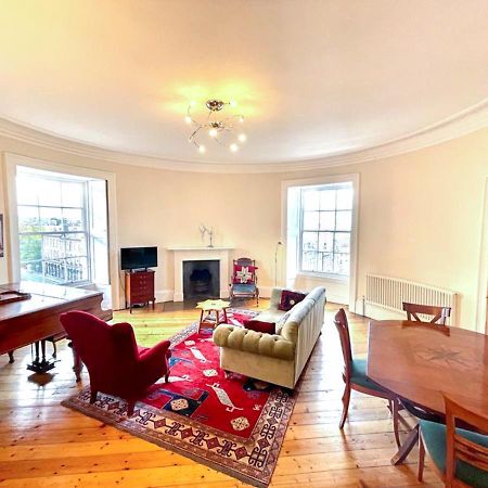 Incredible St Andrew'S Sq - 2 Bed In The Sky Daire Edinburgh Dış mekan fotoğraf