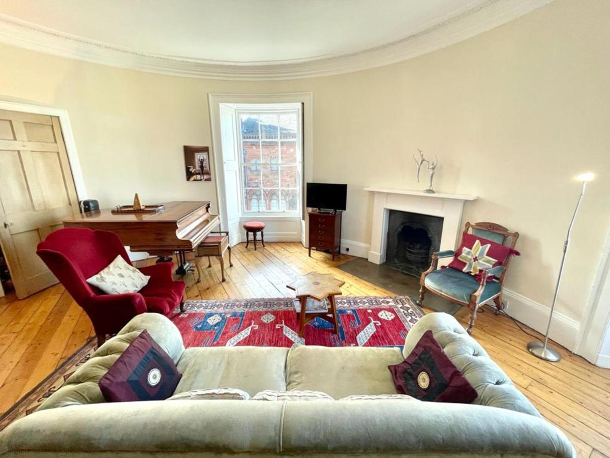 Incredible St Andrew'S Sq - 2 Bed In The Sky Daire Edinburgh Dış mekan fotoğraf